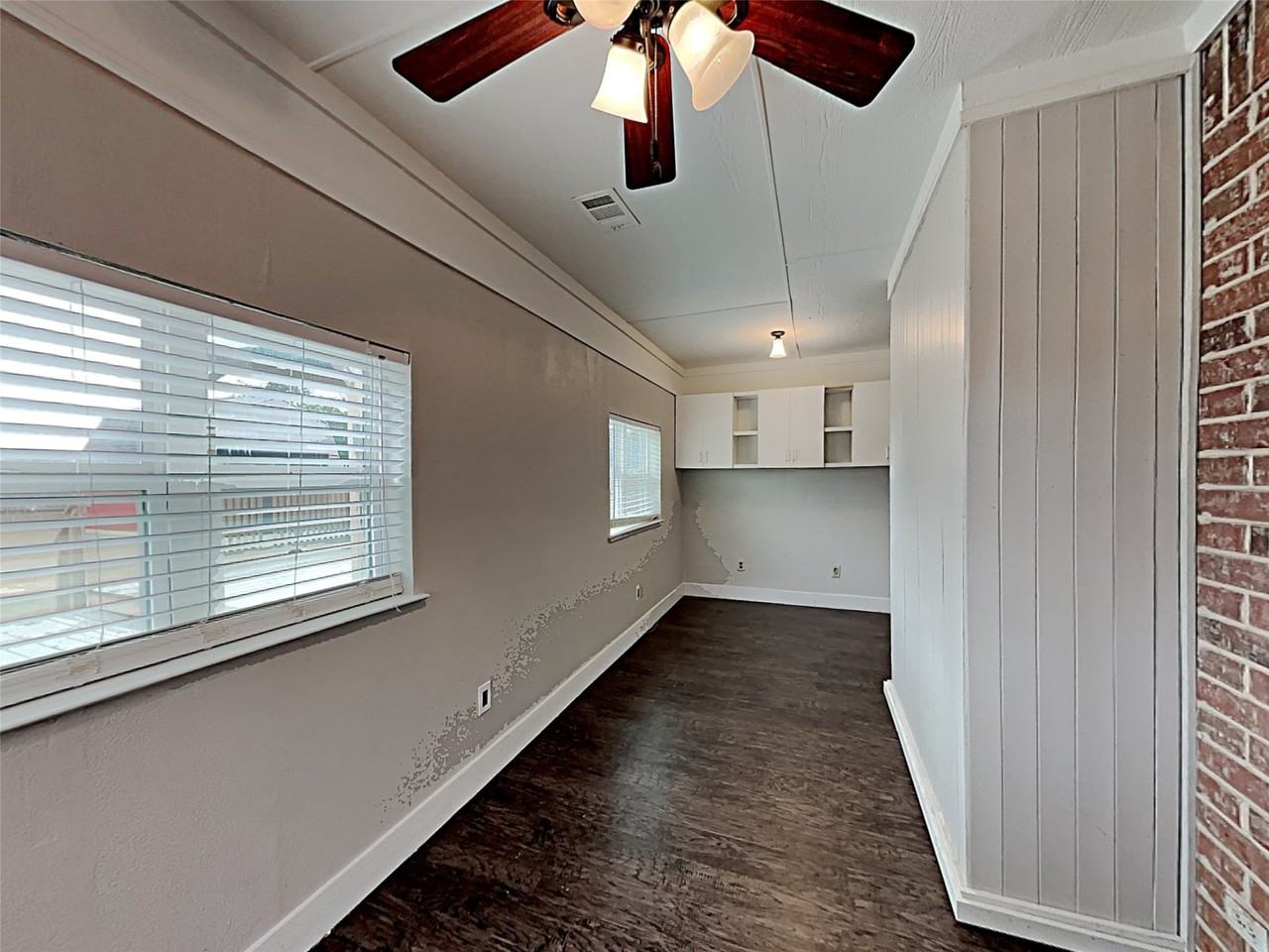 551 Sw Rand Dr - Photo 2 of 14