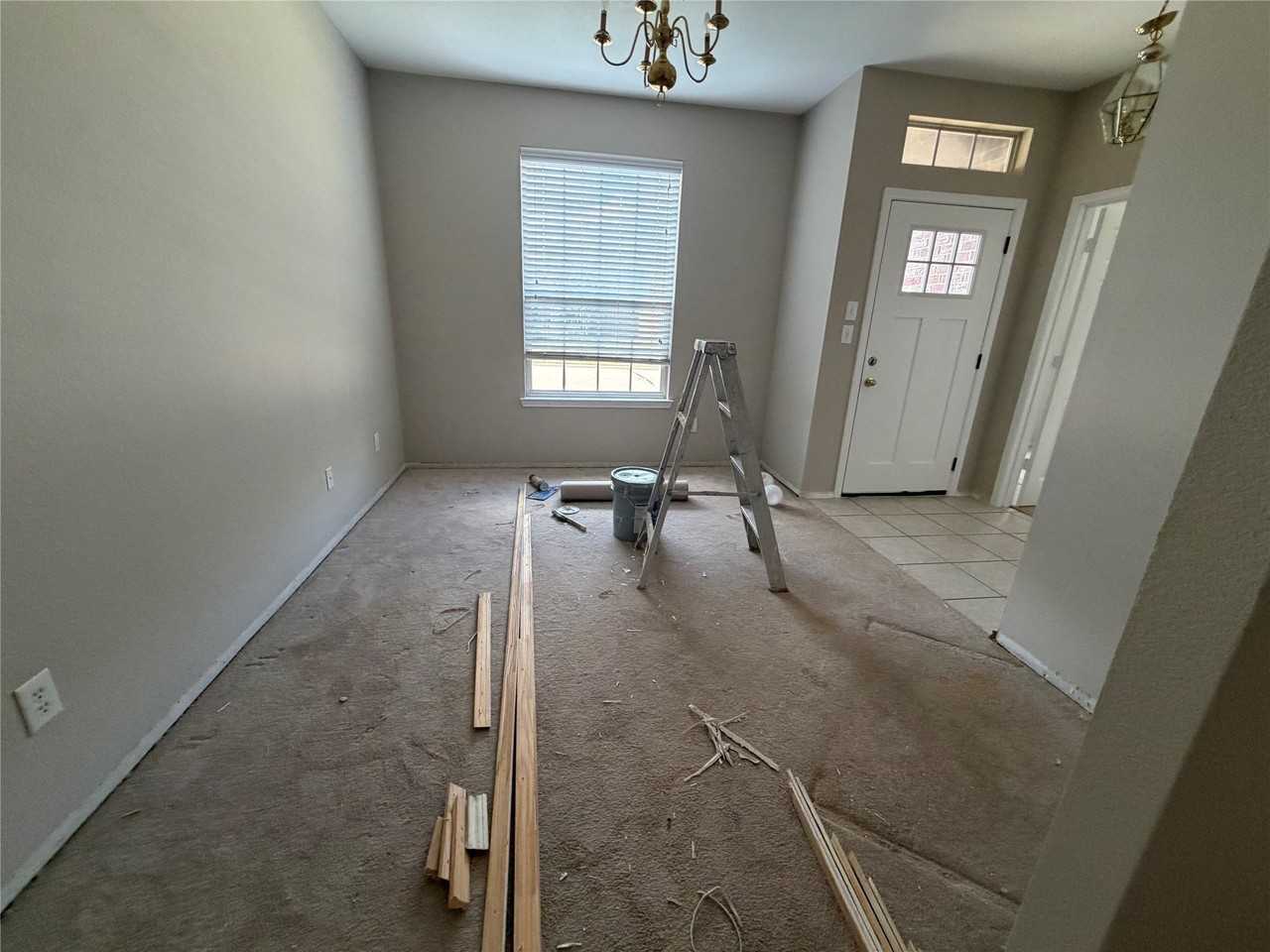 1520 Streams Way - Photo 3 of 16