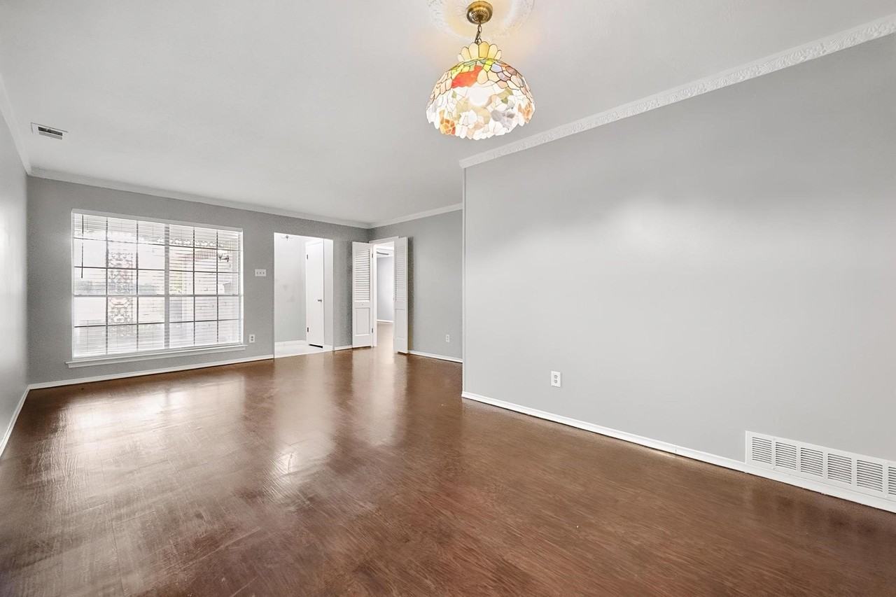 8351 Lullwater Dr - Photo 6 of 26