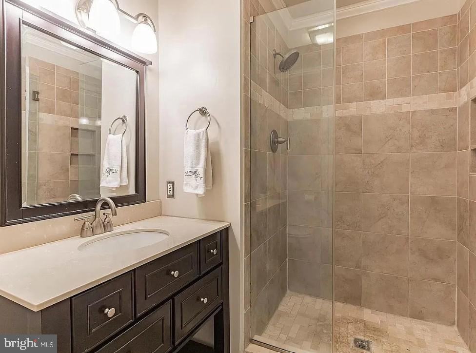 605 Shropshire Dr - Photo 4 of 7
