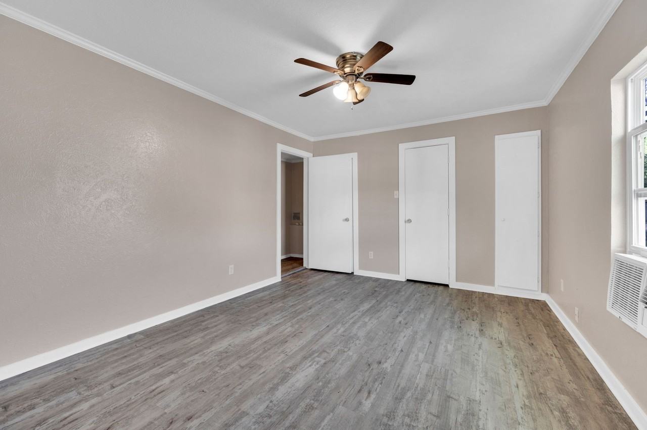 416 E Avenue F - Photo 5 of 13