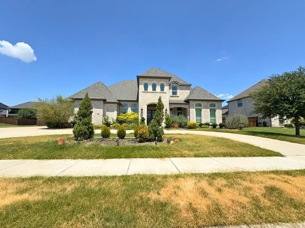 2151 Lassen Dr