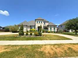 featured image of 2151 Lassen Dr