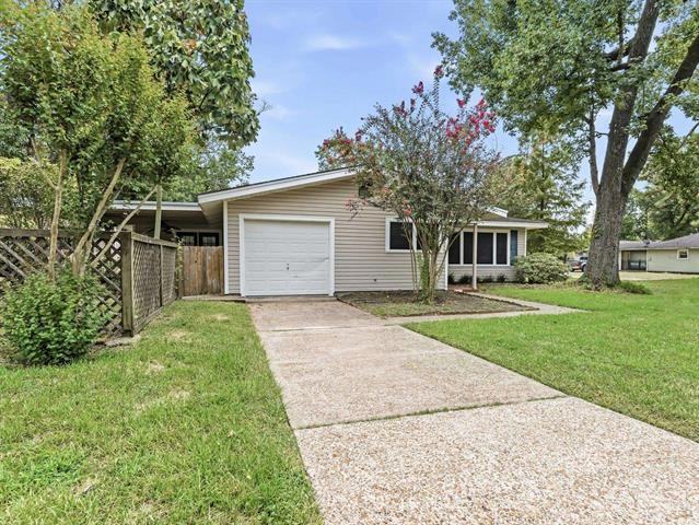 5990 Sallie St - Photo 2 of 24