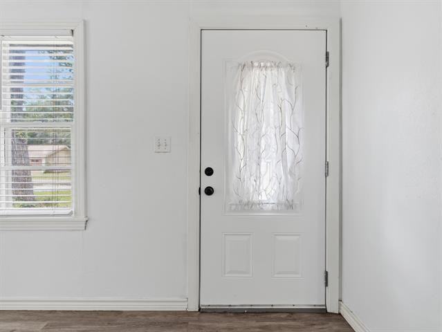 5990 Sallie St - Photo 5 of 24