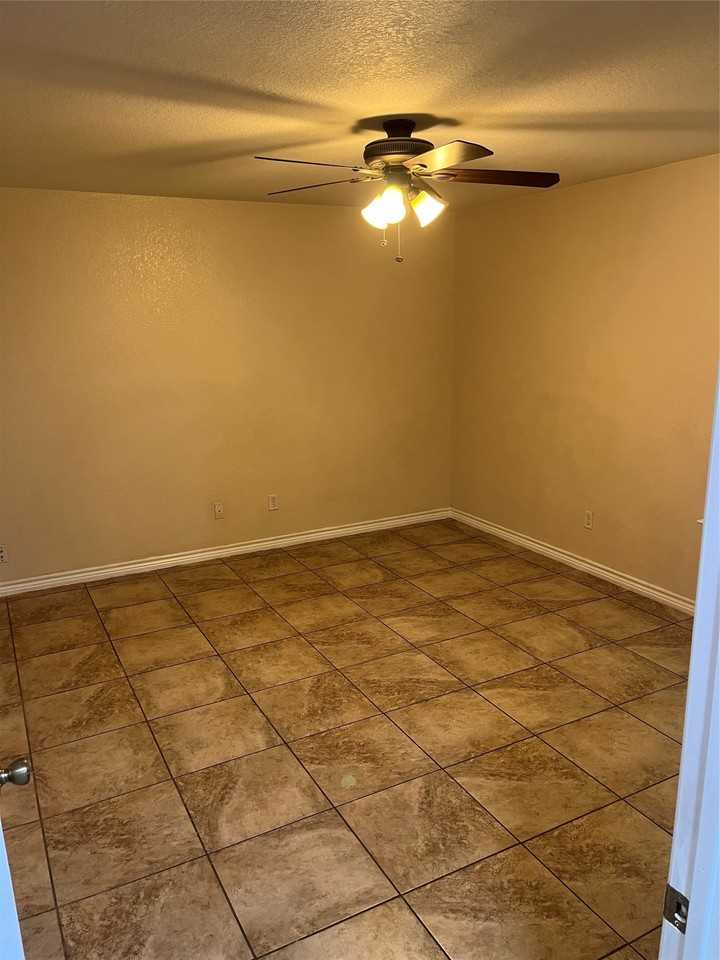 3001 Pueblo Trl - Photo 4 of 14