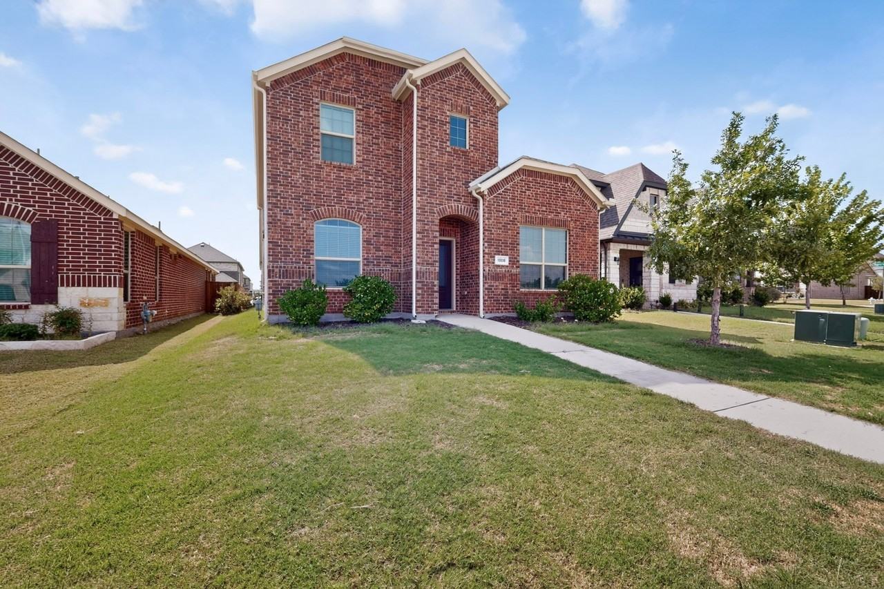 1309 Canuela Way - Photo 3 of 39