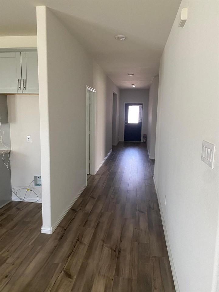 514 Janette Ct - Photo 4 of 18