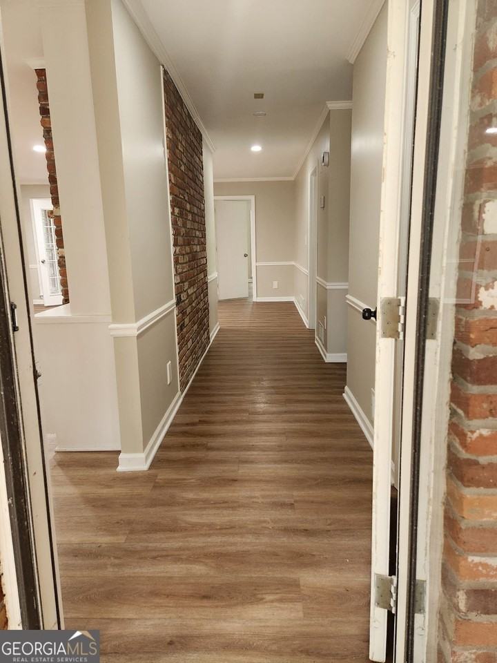 130 Sandy Dr - Photo 3 of 20