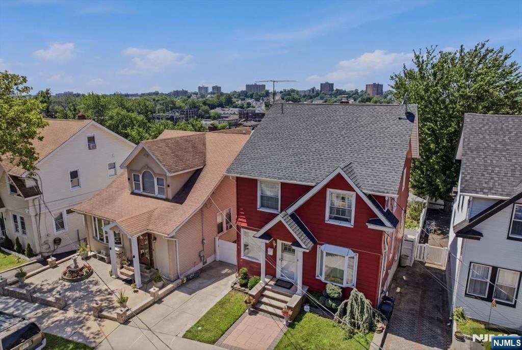 77 William St - Photo 2 of 47
