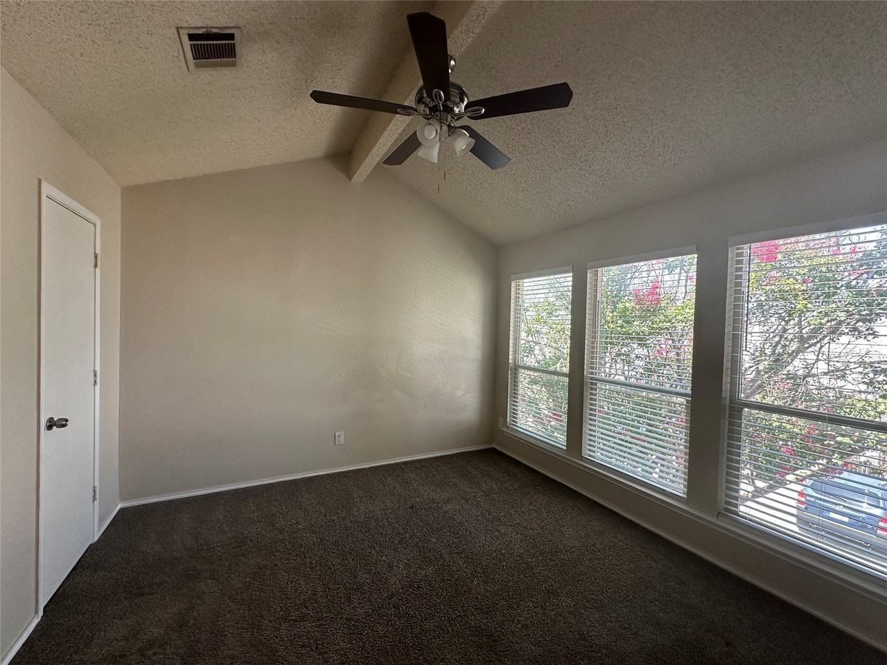 2717 Meadow Park Dr #B - Photo 6 of 7