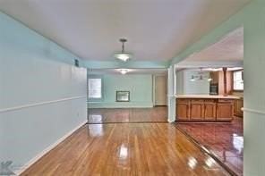 2428 Maple St - Photo 4 of 36