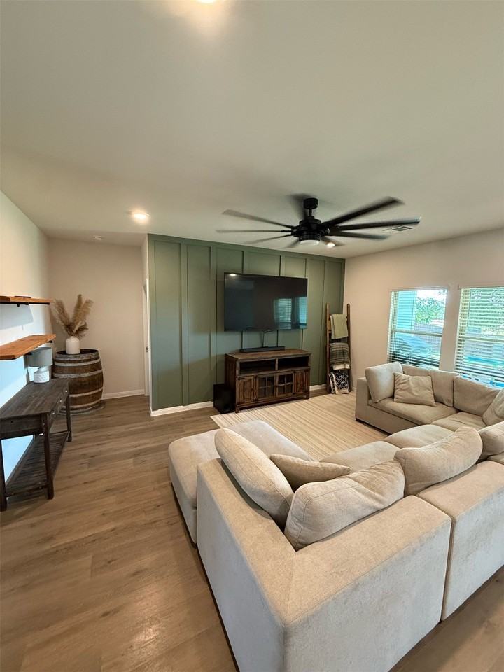 181 Hunters Way - Photo 6 of 22