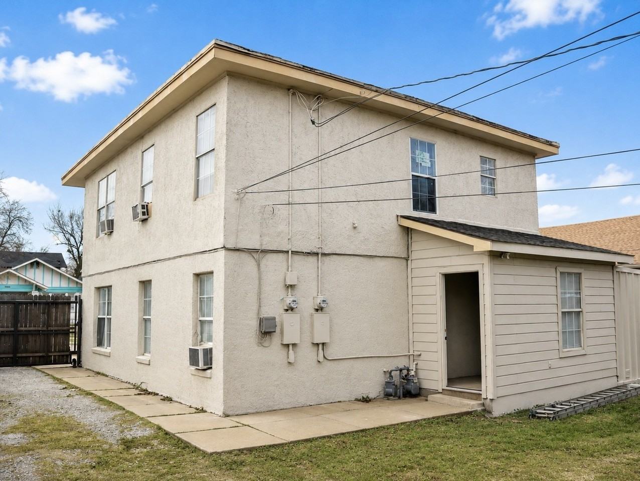3039 College Ave - Photo 7 of 7