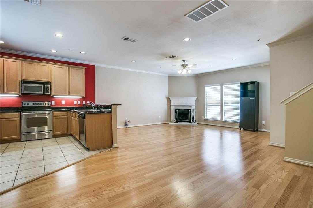 2415 Stutz Dr #D - Photo 6 of 21