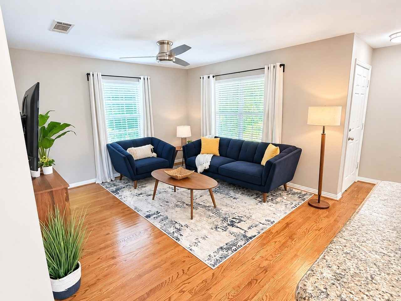 1411 West St - Photo 2 of 11