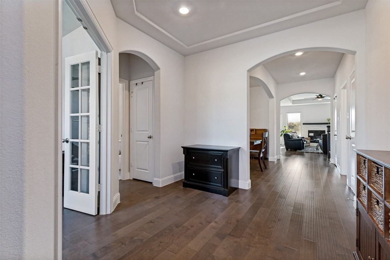 11761 Wulstone Rd - Photo 4 of 26