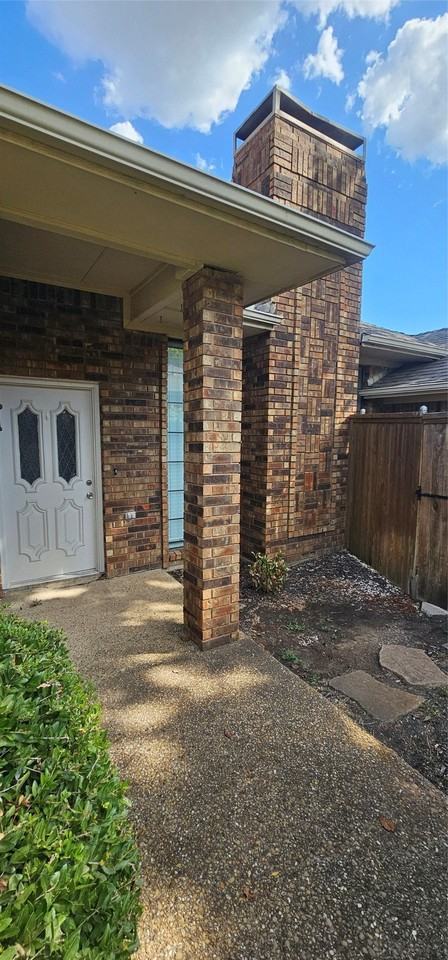 3403 Hilltop Ln - Photo 2 of 17