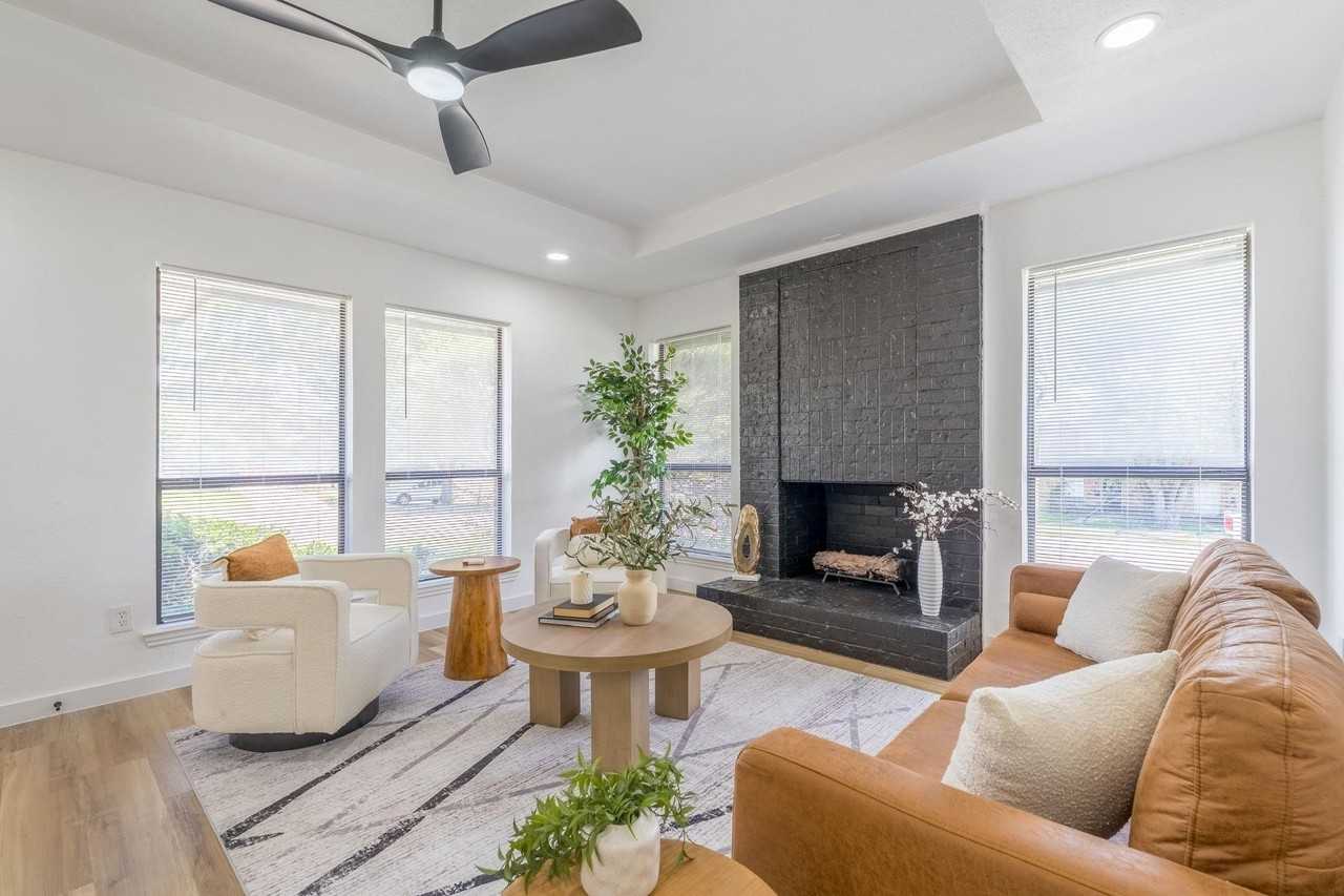 306 Bardfield Ave - Photo 4 of 19