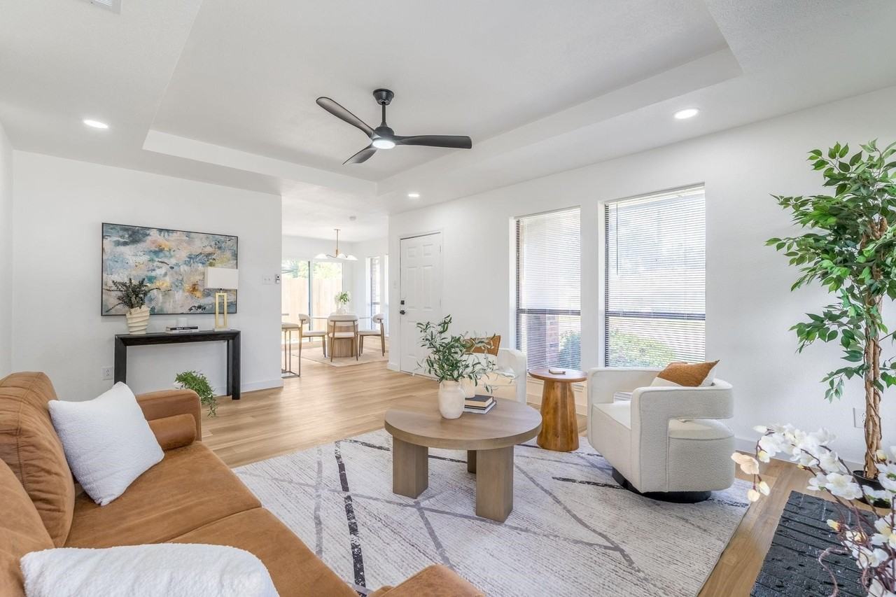 306 Bardfield Ave - Photo 5 of 19
