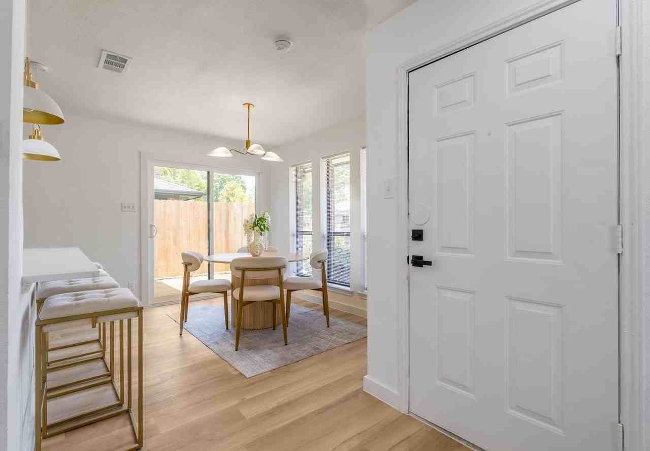 306 Bardfield Ave - Photo 6 of 19