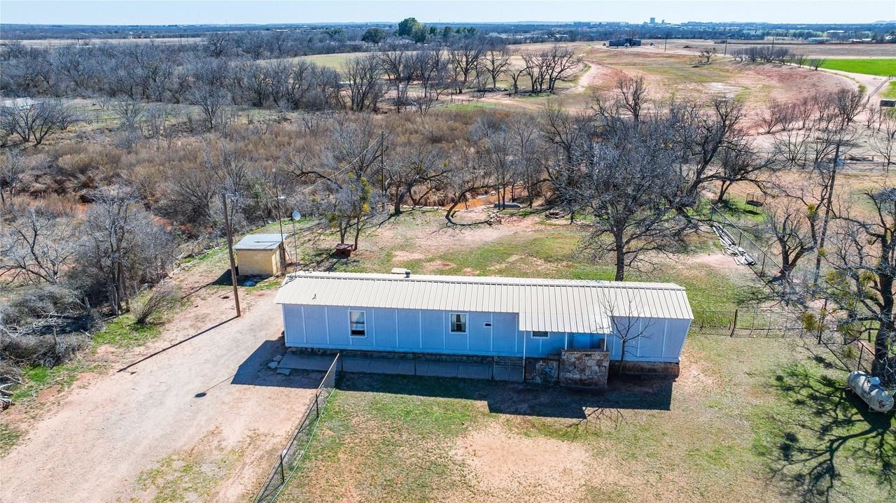 417 Elm Creek Rd - Photo 4 of 40