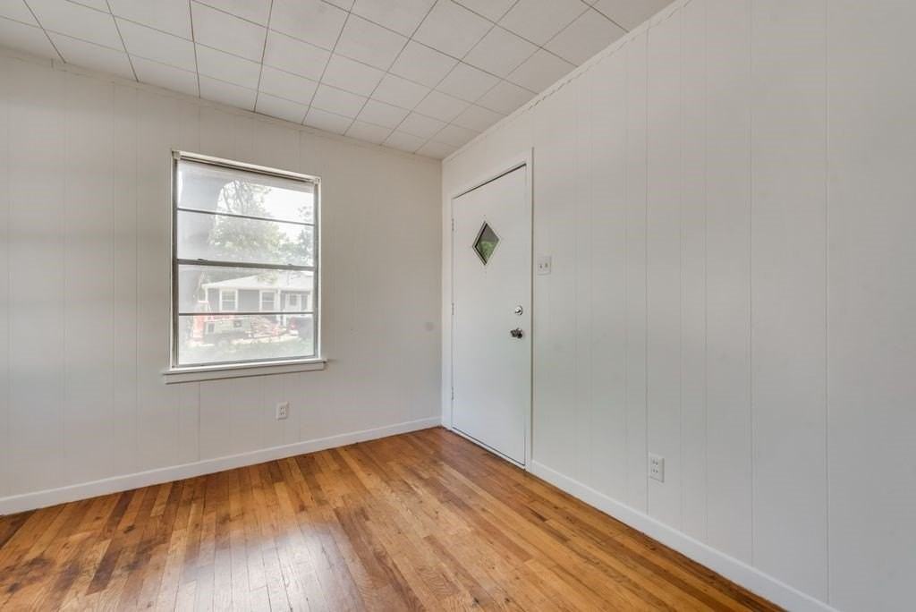 1001 S Carlton St - Photo 2 of 18