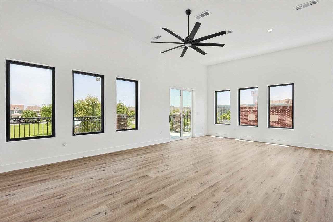 767 W Main St #205 - Photo 4 of 29