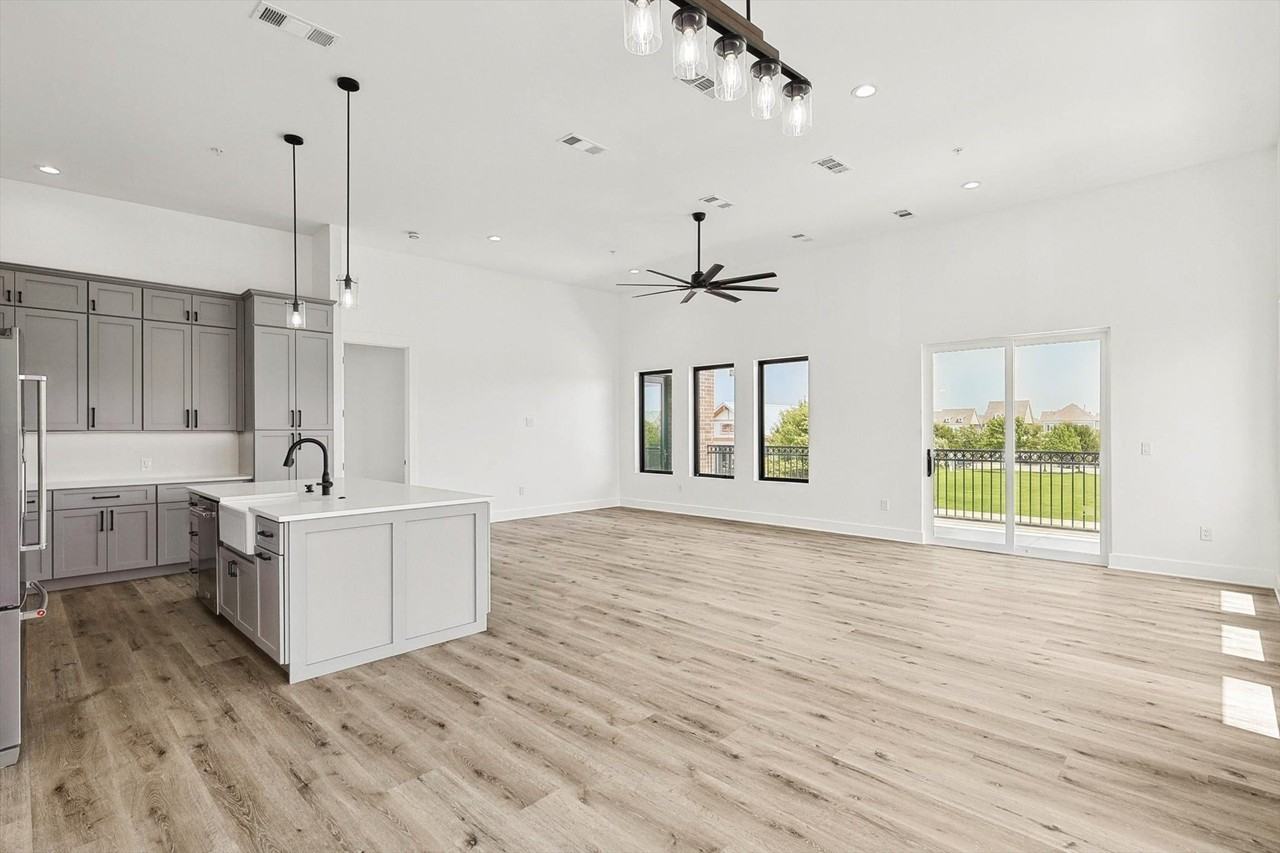 767 W Main St #205 - Photo 6 of 29