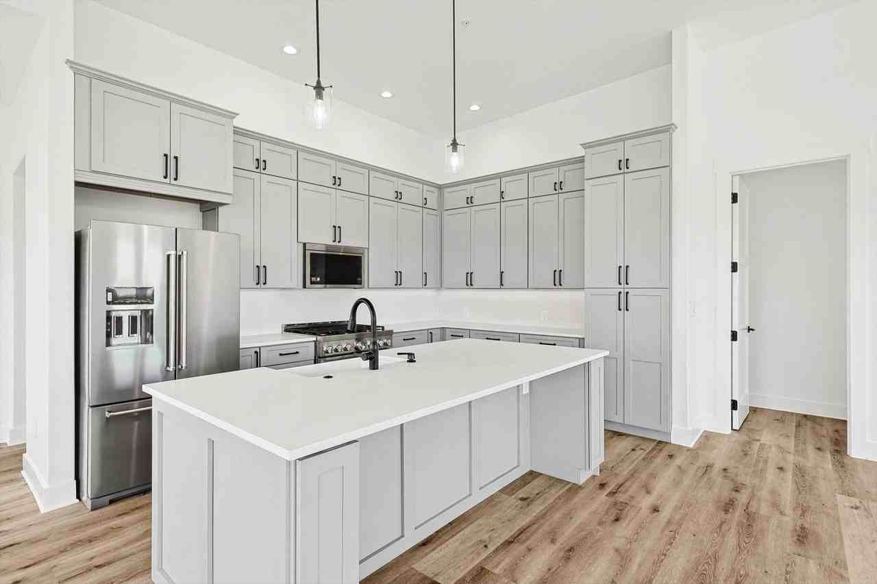 767 W Main St #205 - Photo 7 of 29