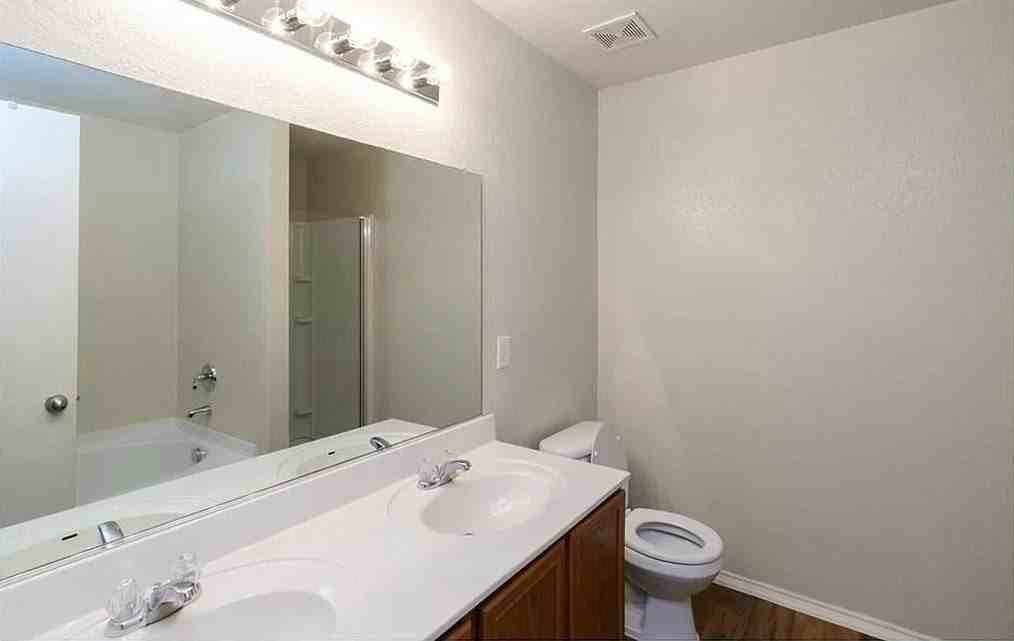 14036 Firebush Ln - Photo 4 of 31