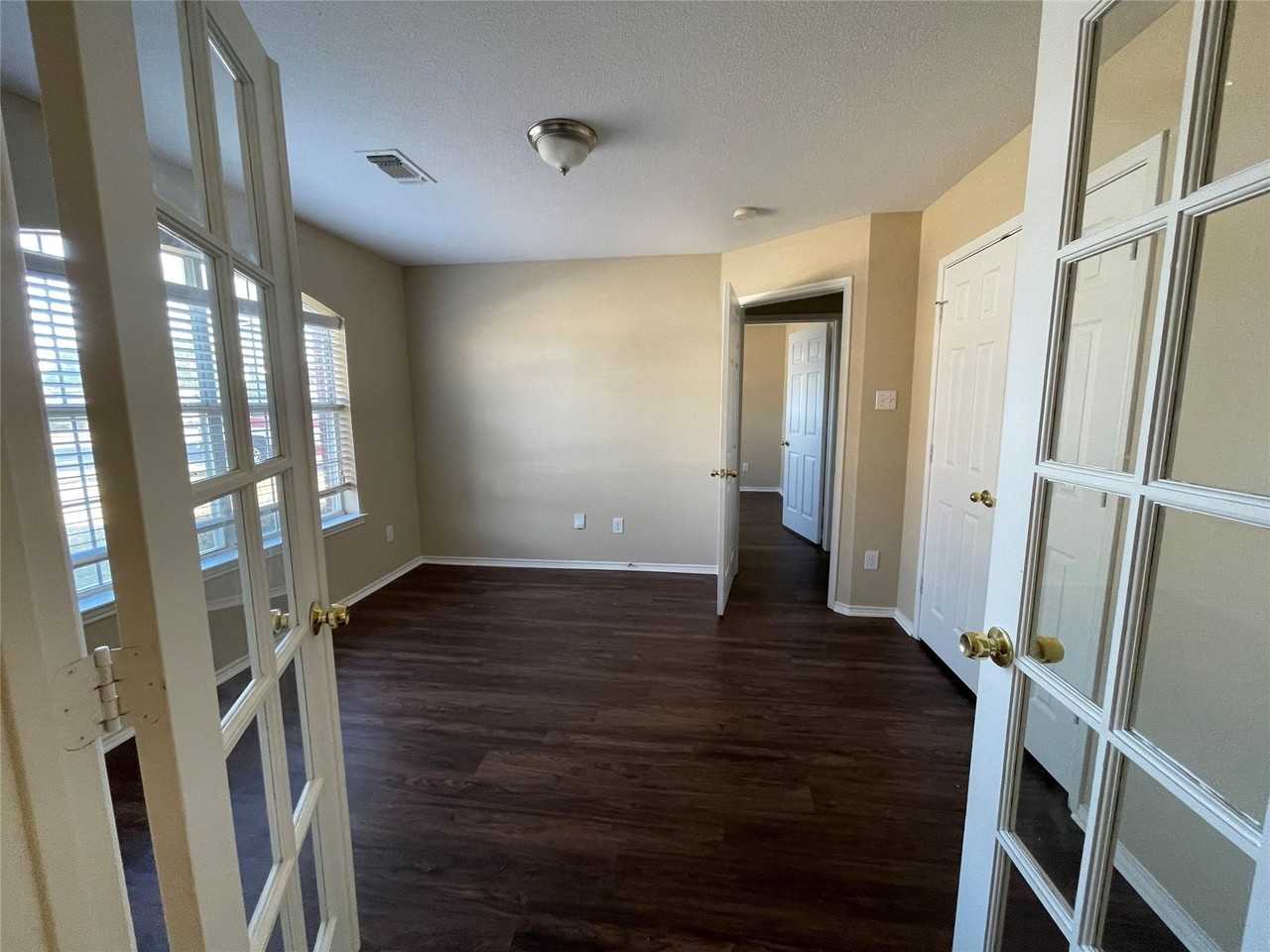 4601 Saint Thomas Pl - Photo 2 of 14