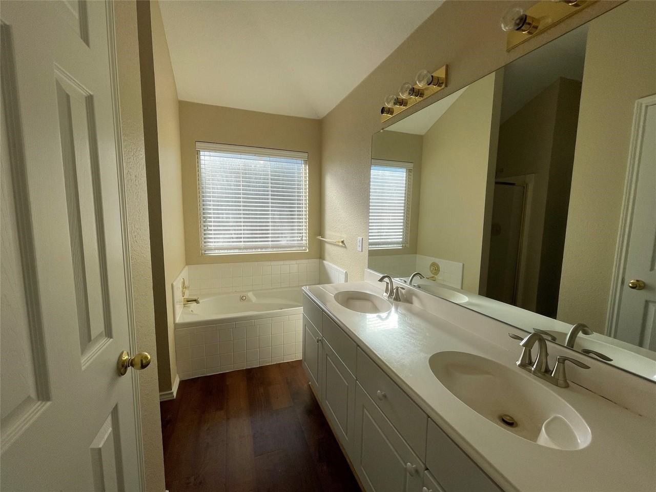 4601 Saint Thomas Pl - Photo 7 of 14
