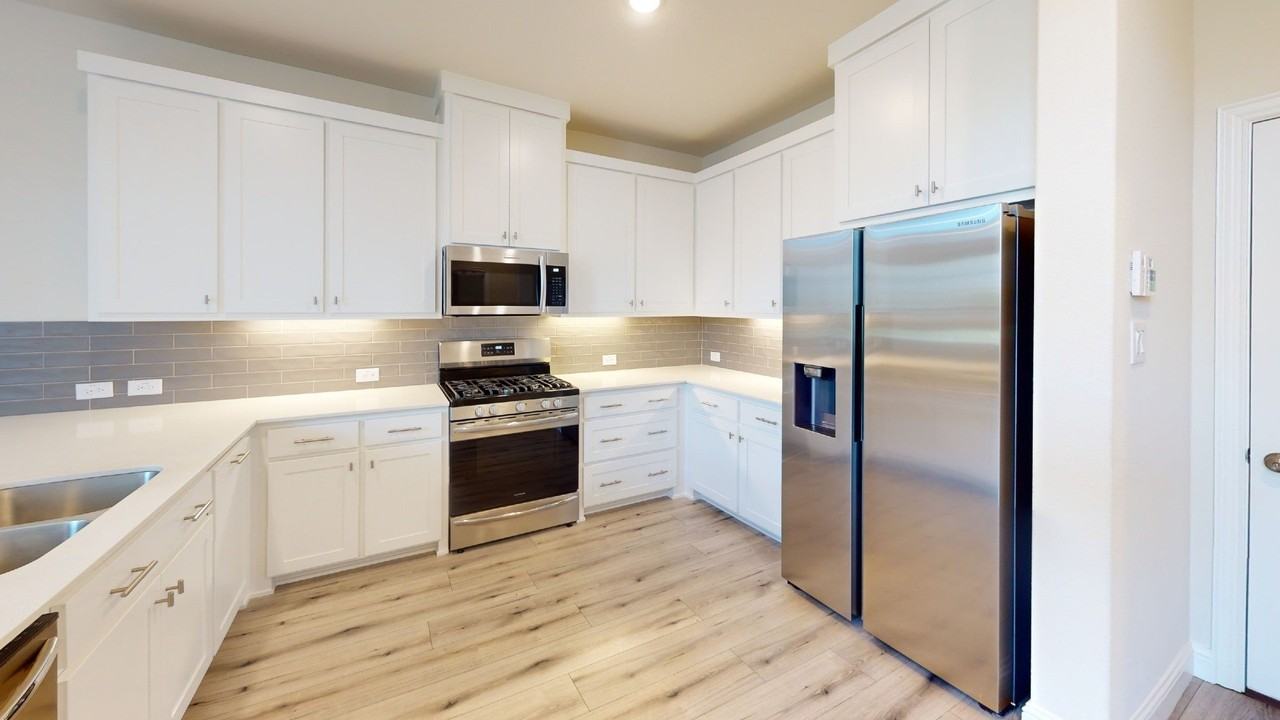 13242 Teton St - Photo 4 of 15