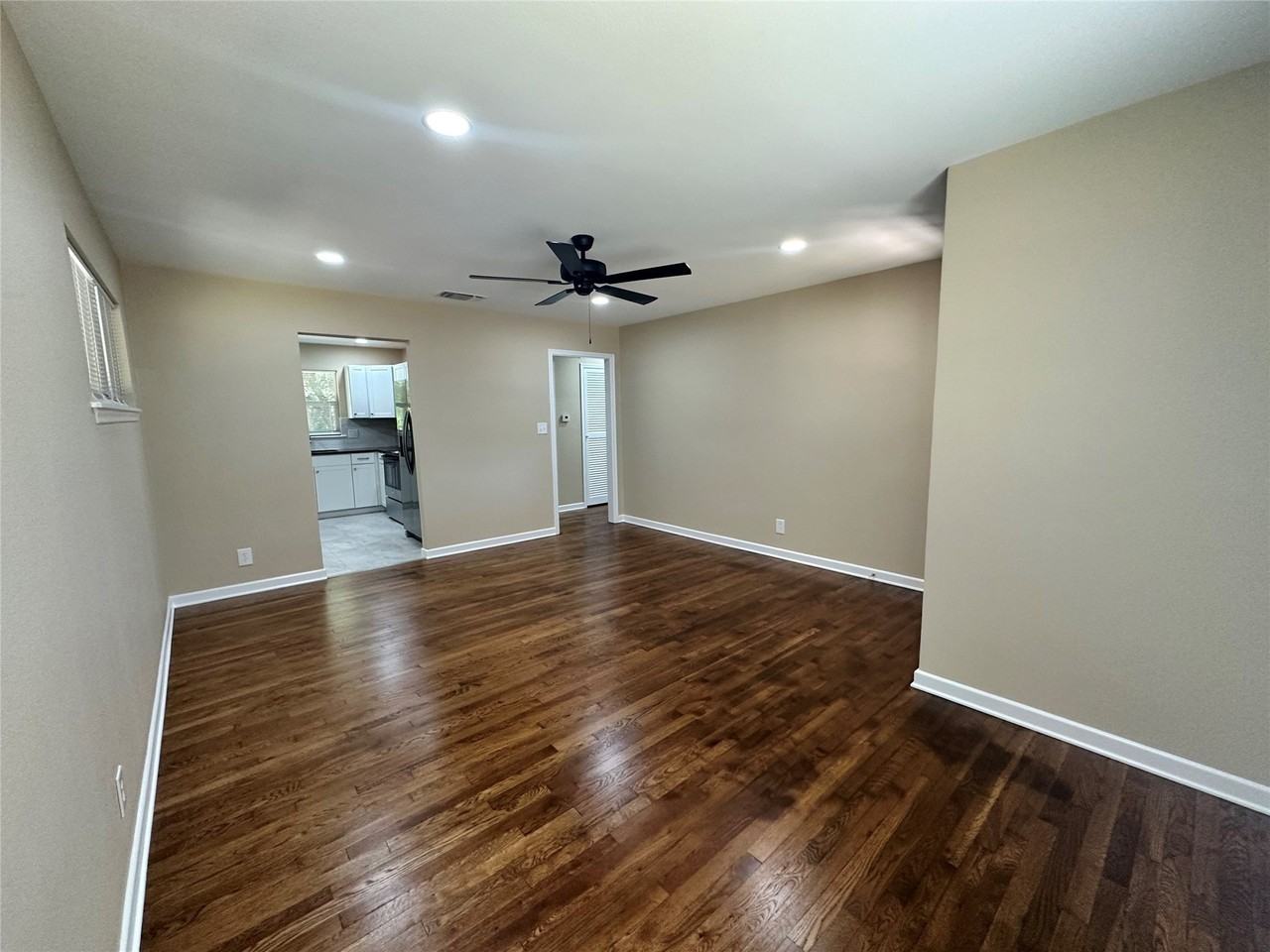 1213 S Lamar St - Photo 3 of 14