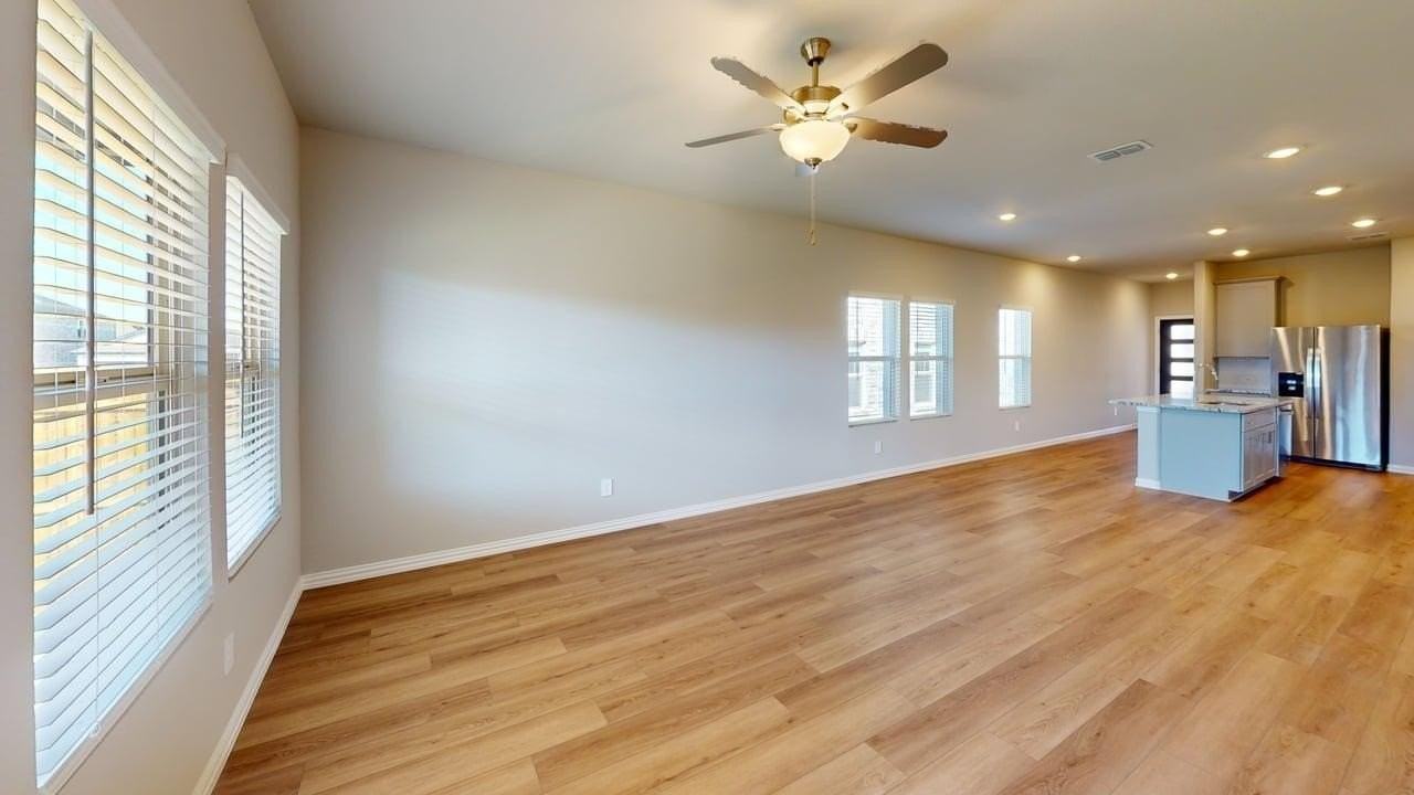 505 Blanton St - Photo 3 of 22