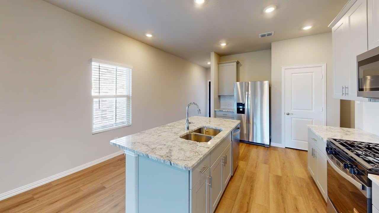 505 Blanton St - Photo 4 of 22