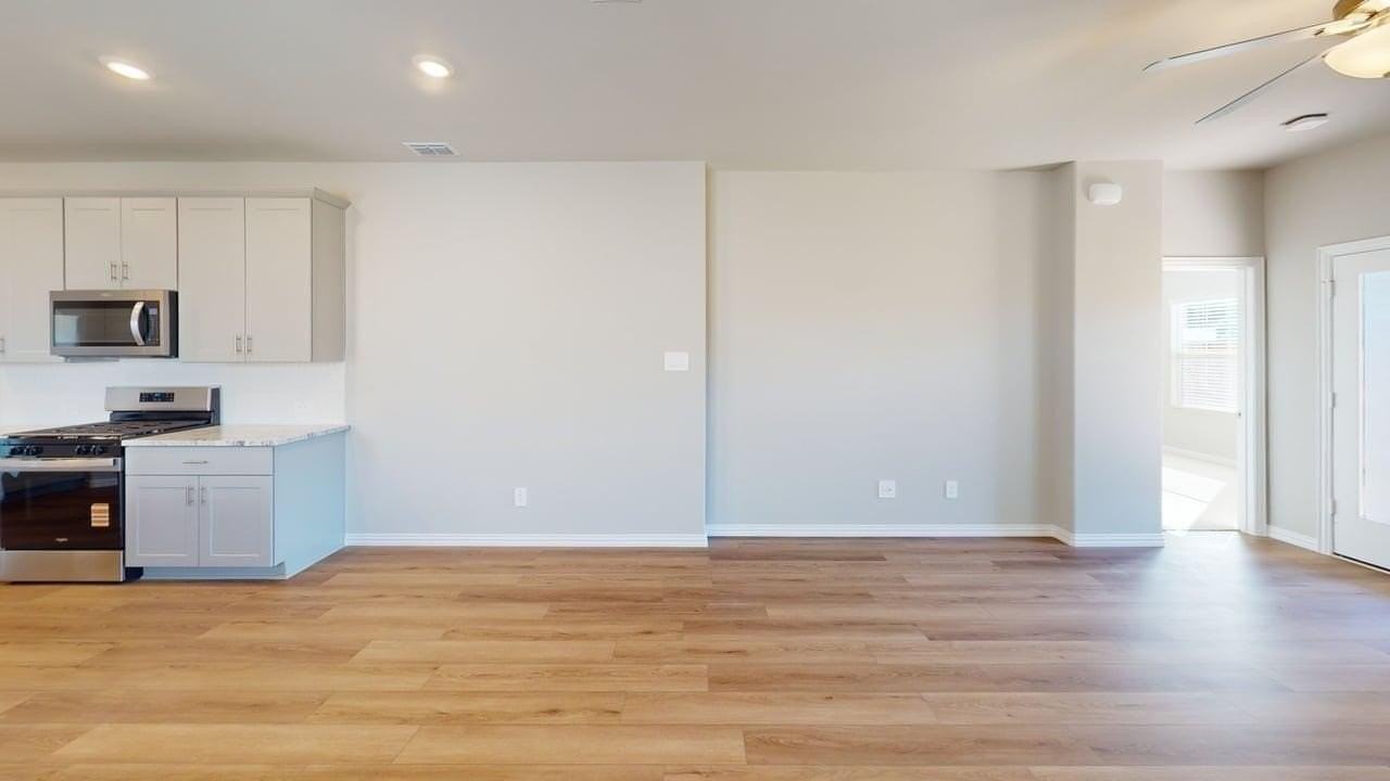 505 Blanton St - Photo 6 of 22