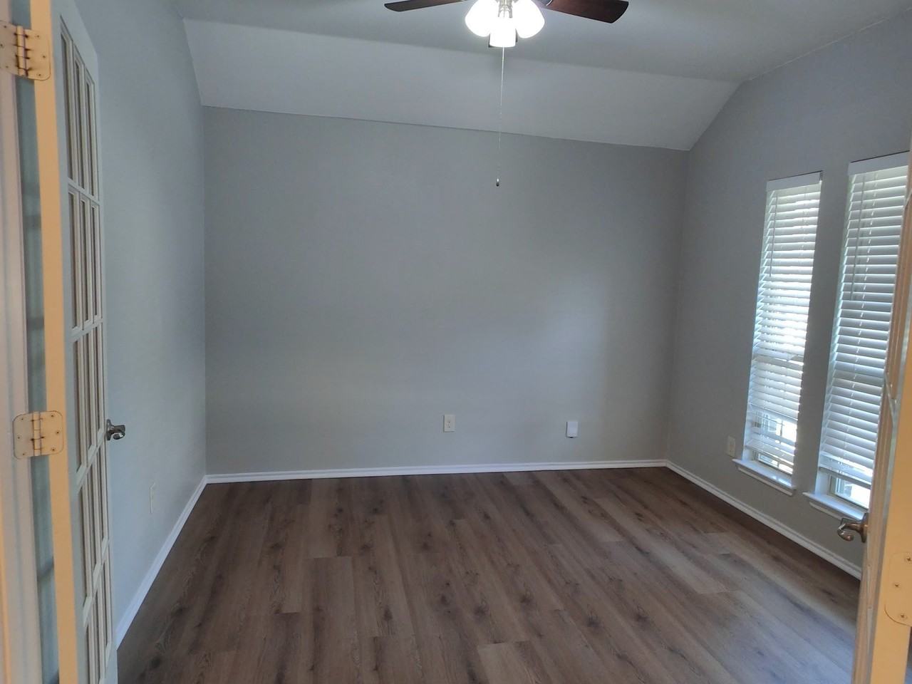 516 Rustic Oak Ln - Photo 4 of 31