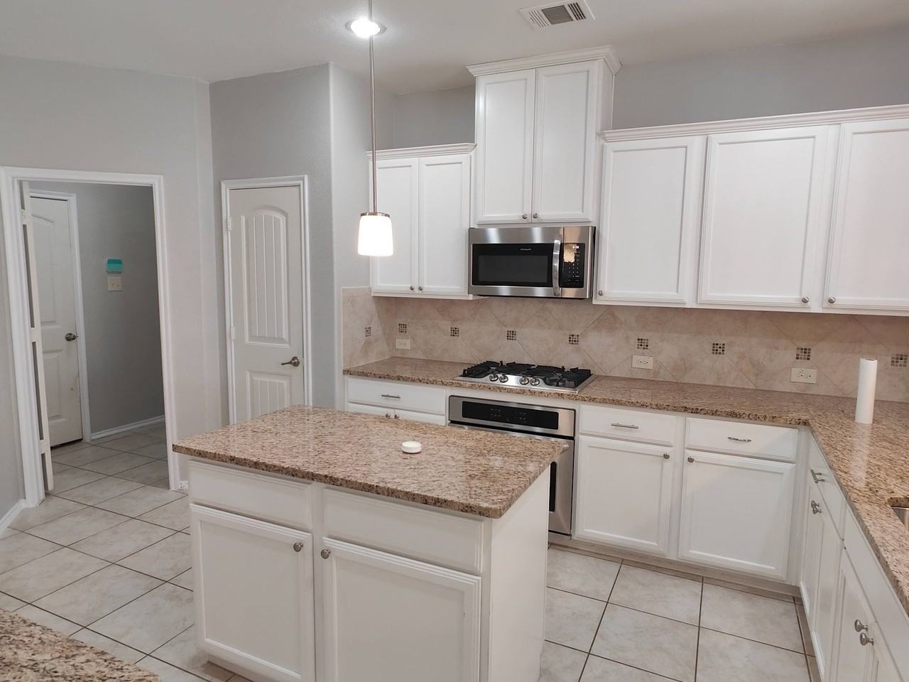 516 Rustic Oak Ln - Photo 7 of 31