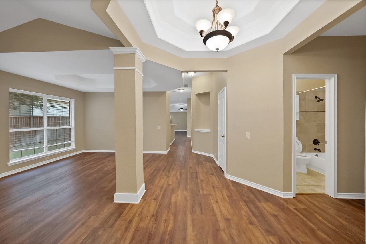 5708 Mckinley Ln - Photo 3 of 39
