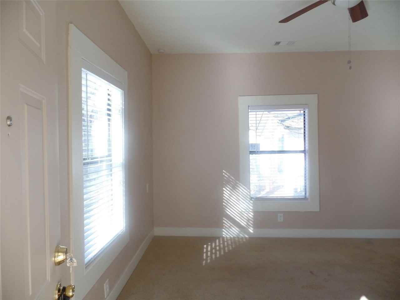 1608 Byrne St - Photo 2 of 8