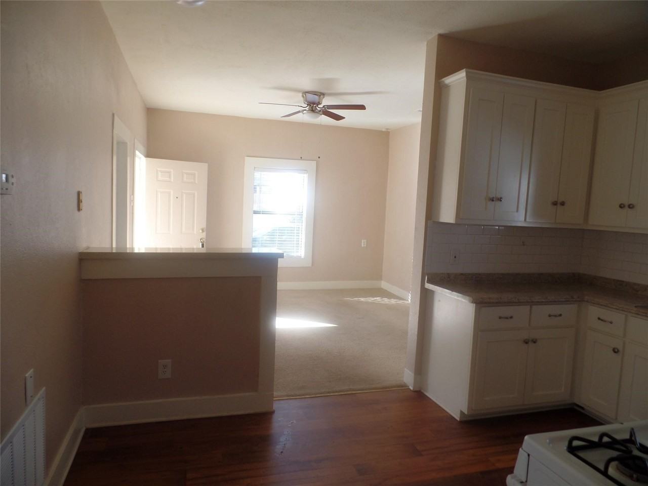 1608 Byrne St - Photo 3 of 8
