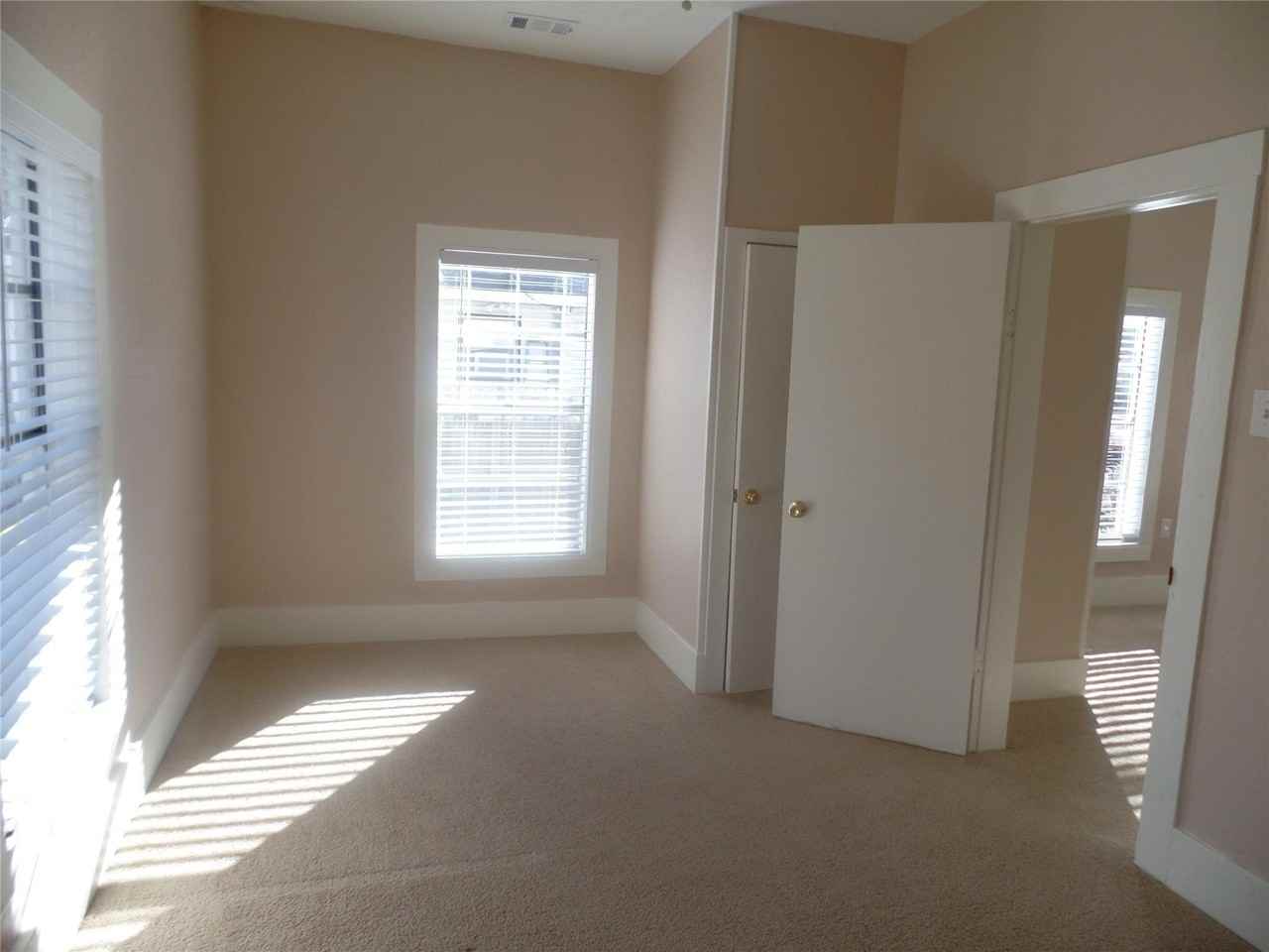 1608 Byrne St - Photo 6 of 8