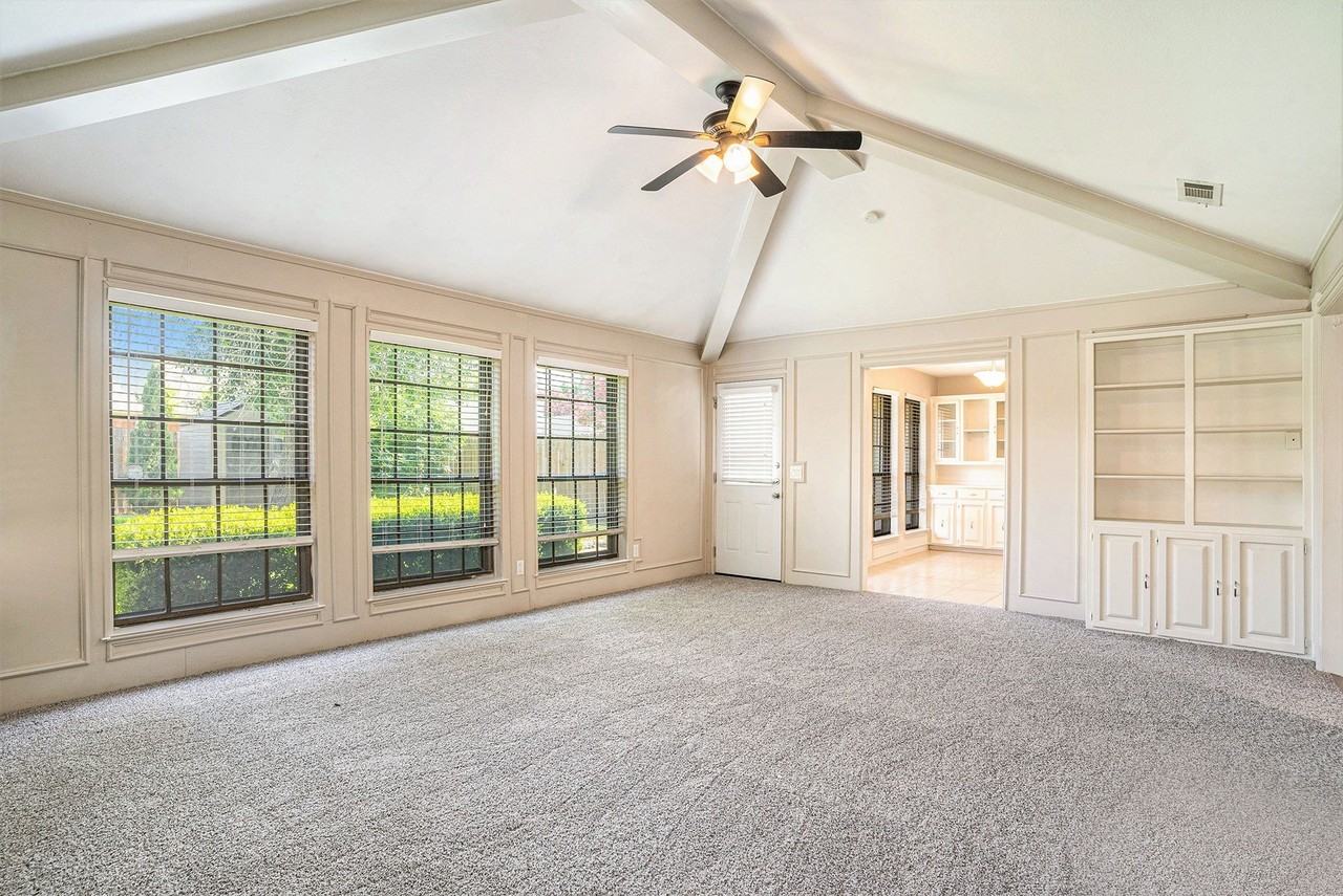 802 Pebblebrook Dr - Photo 5 of 24