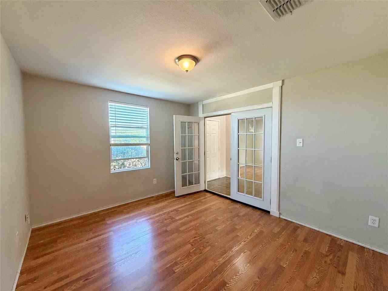 2732 Ingram Cir - Photo 4 of 22