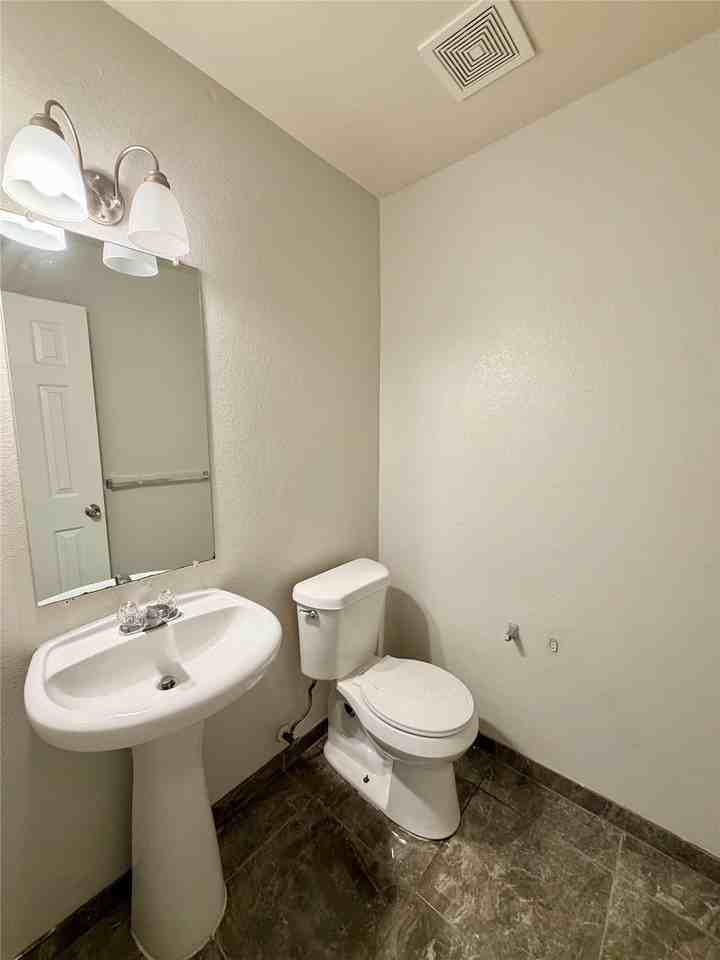 2732 Ingram Cir - Photo 7 of 22