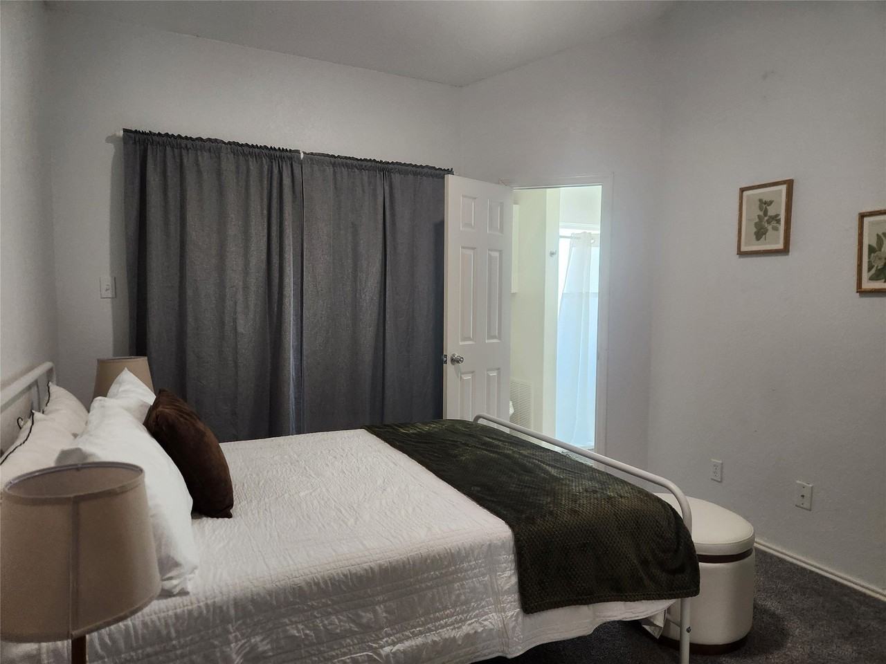 4800 W Lovers Ln - Photo 2 of 31