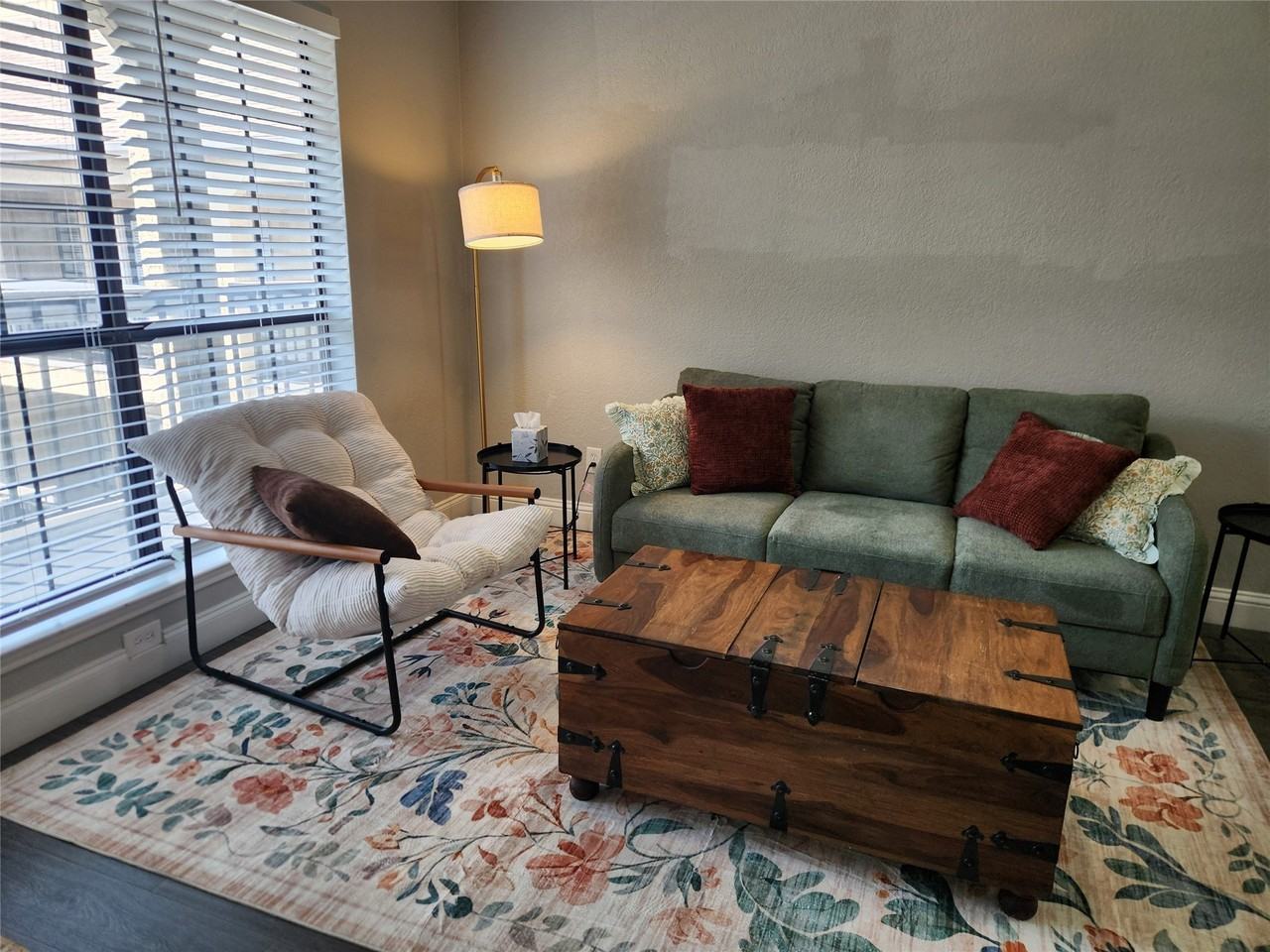 4800 W Lovers Ln - Photo 7 of 31