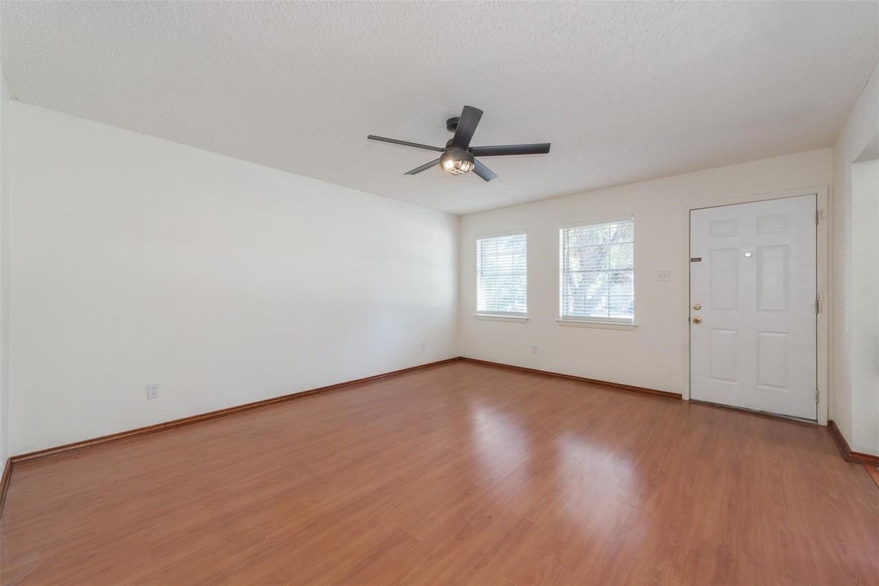 4024 Frazier Ave - Photo 4 of 21